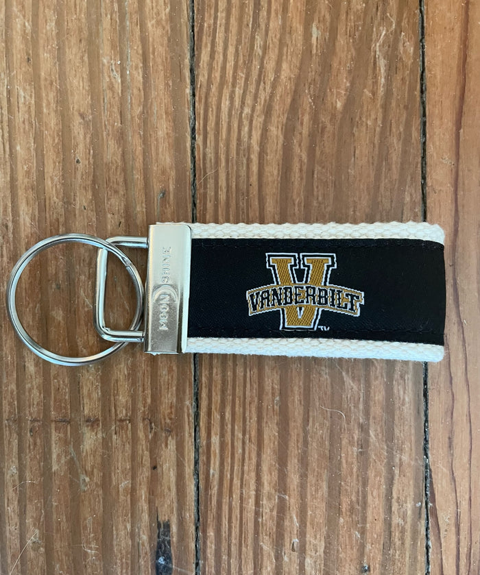Vanderbilt V & Name Black w Cream Trim