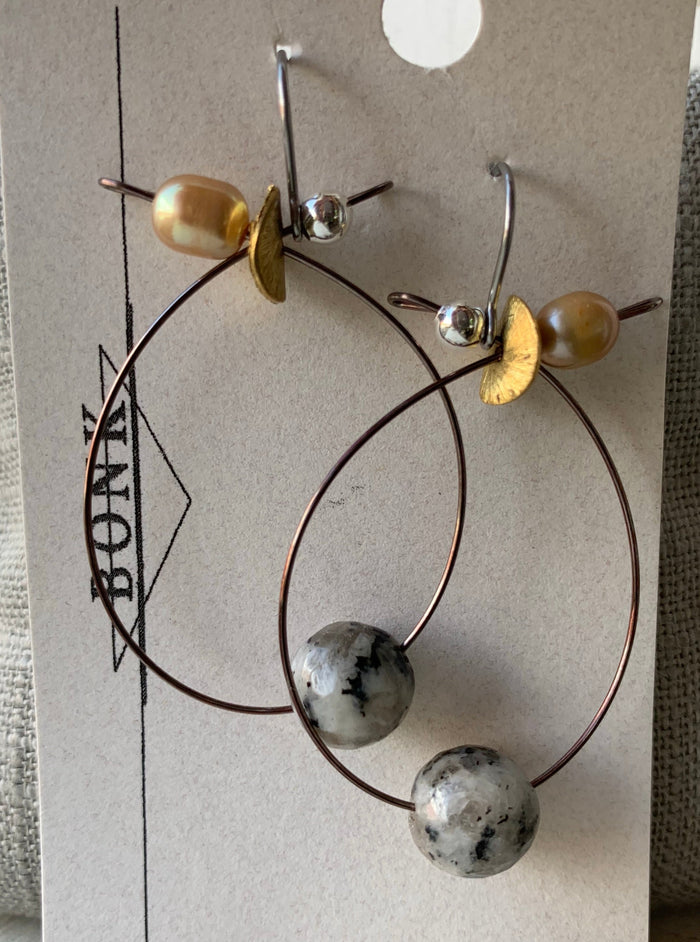 Bonk Handmade Freshwater Pearl Earrings