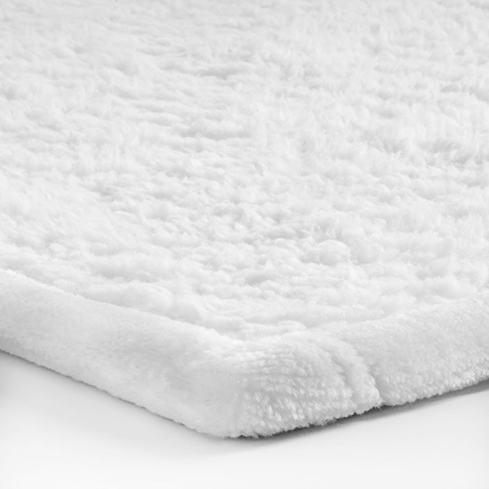 'Mermaid Tail' Fleece Blanket — close-up