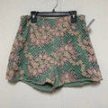 Shorts entro Size Medium