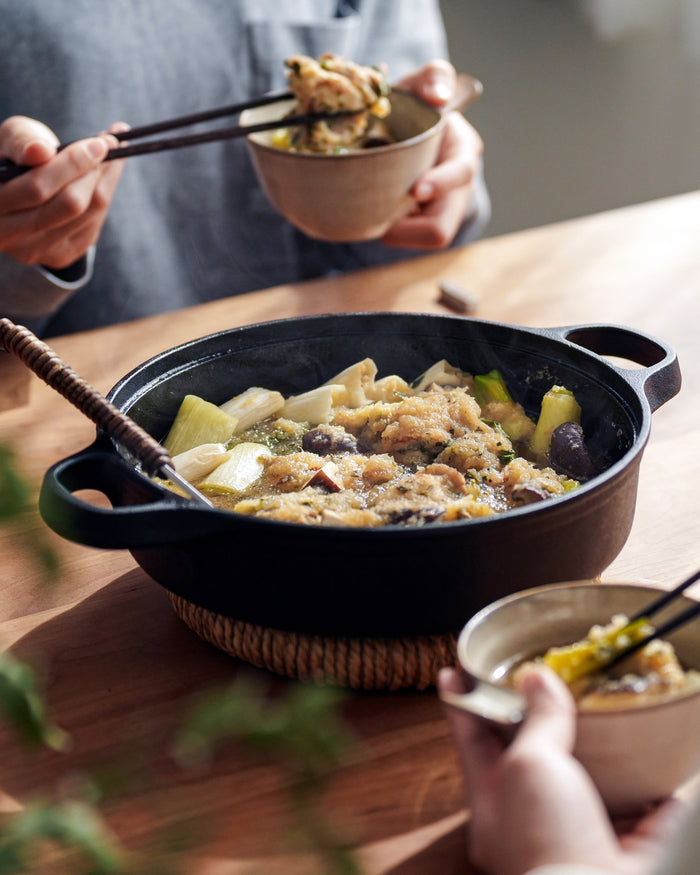 Sukiyaki Gyoza Iron Pot