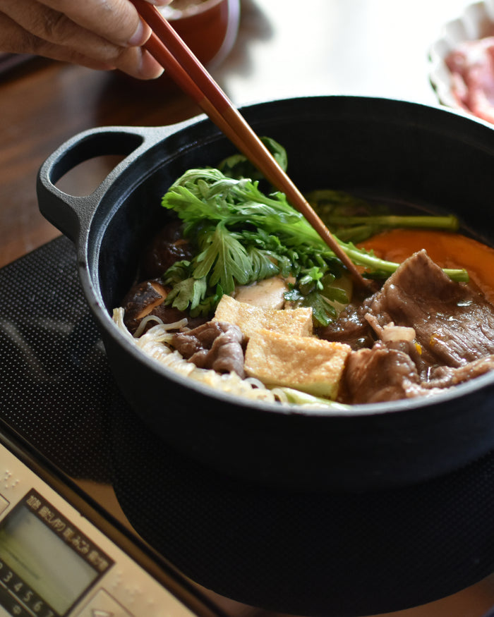 Sukiyaki Gyoza Iron Pot