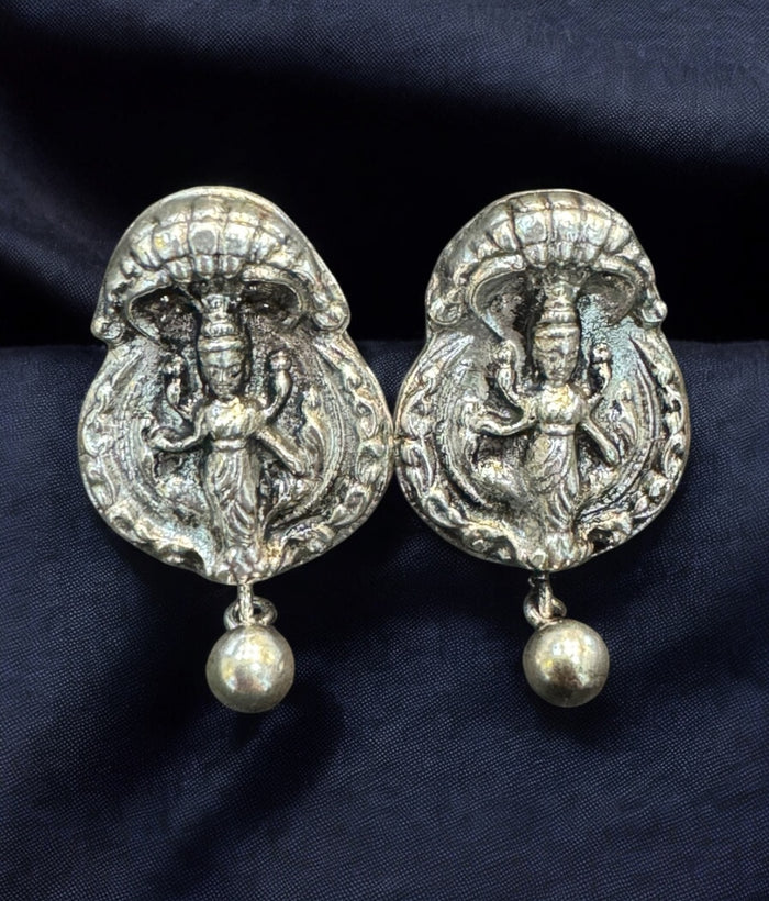 The Adishesha Lakshmi Silver Pendant & Plain Earrings