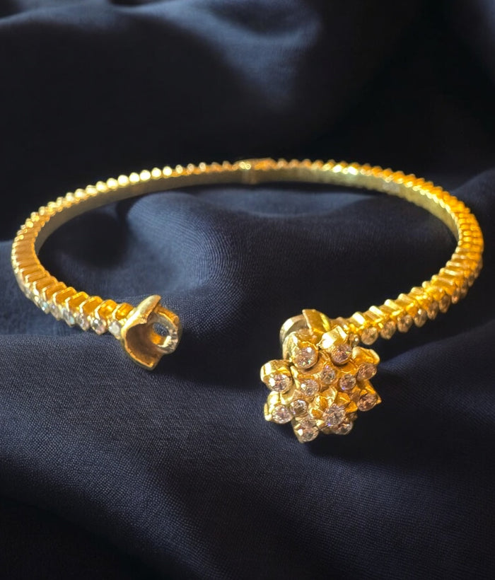 The Kavini Silver Traditional Close Setting Diamond Openable Kada -Single (Size 2.6)