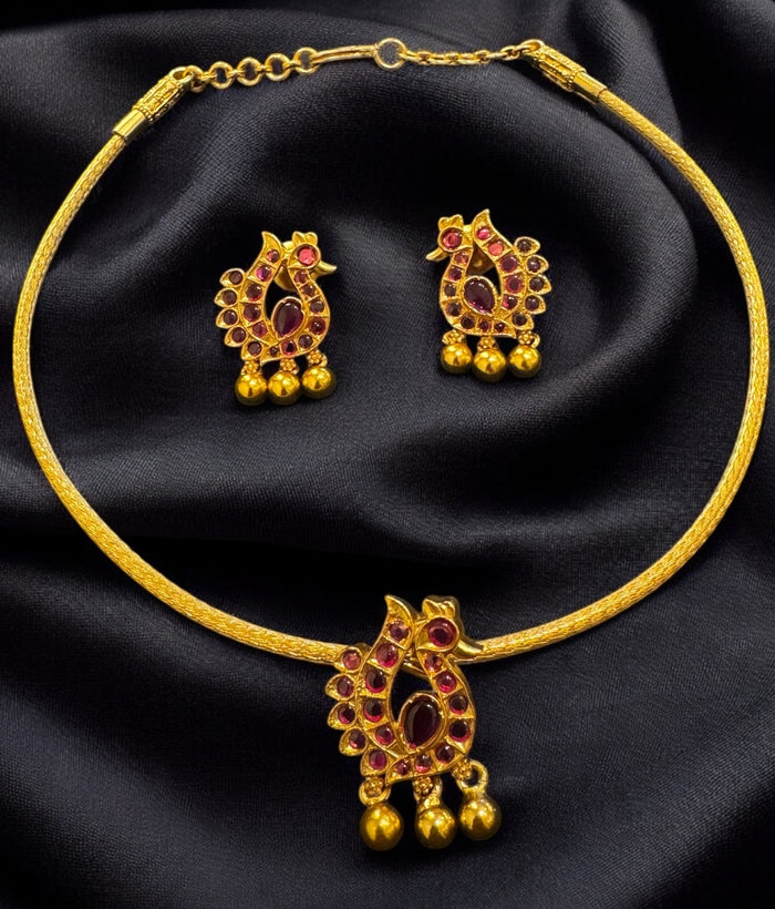 The Lasaka Silver Peacock Kemp Pendant Set