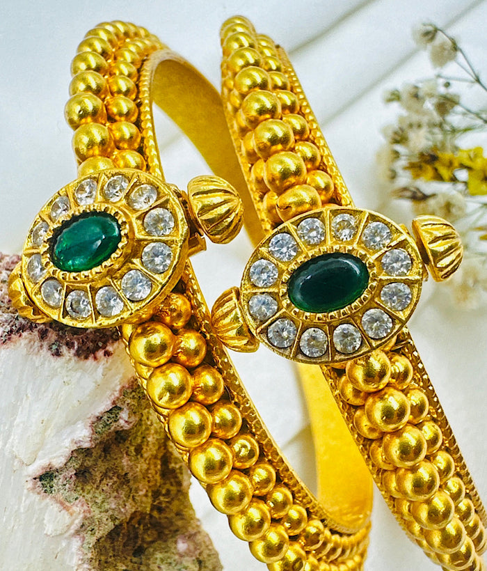 The Trisha Silver Zirconia Openable Kada Bracelet (White/Green/Size 2.6)