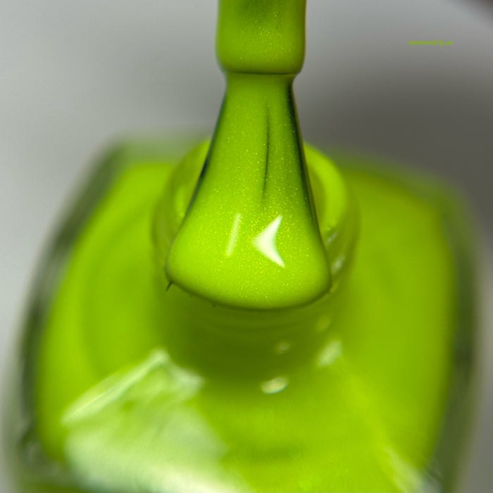 Yellow. No, Green. No, Yellow.